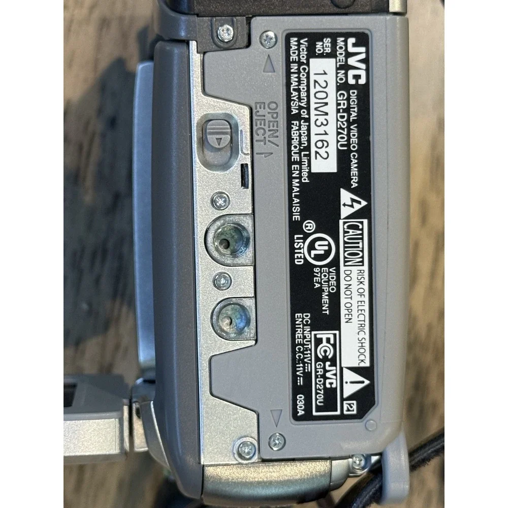 JVC MiniDV Digital  Video Camera GR-D270U Tested/Working Lots of Extras